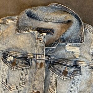 Maurices‎ Denim Jacket Blue Distressed Jean Jacket Pockets Womens Size Small